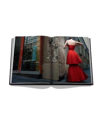 Livre Dior by Raf Simons Véritable concentré