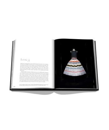 Livre Dior by Raf Simons Véritable concentré