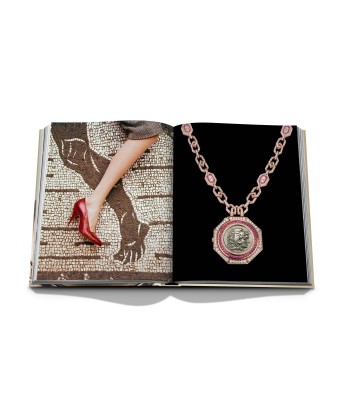 Livre Bulgari: Beyond Time hantent personnes